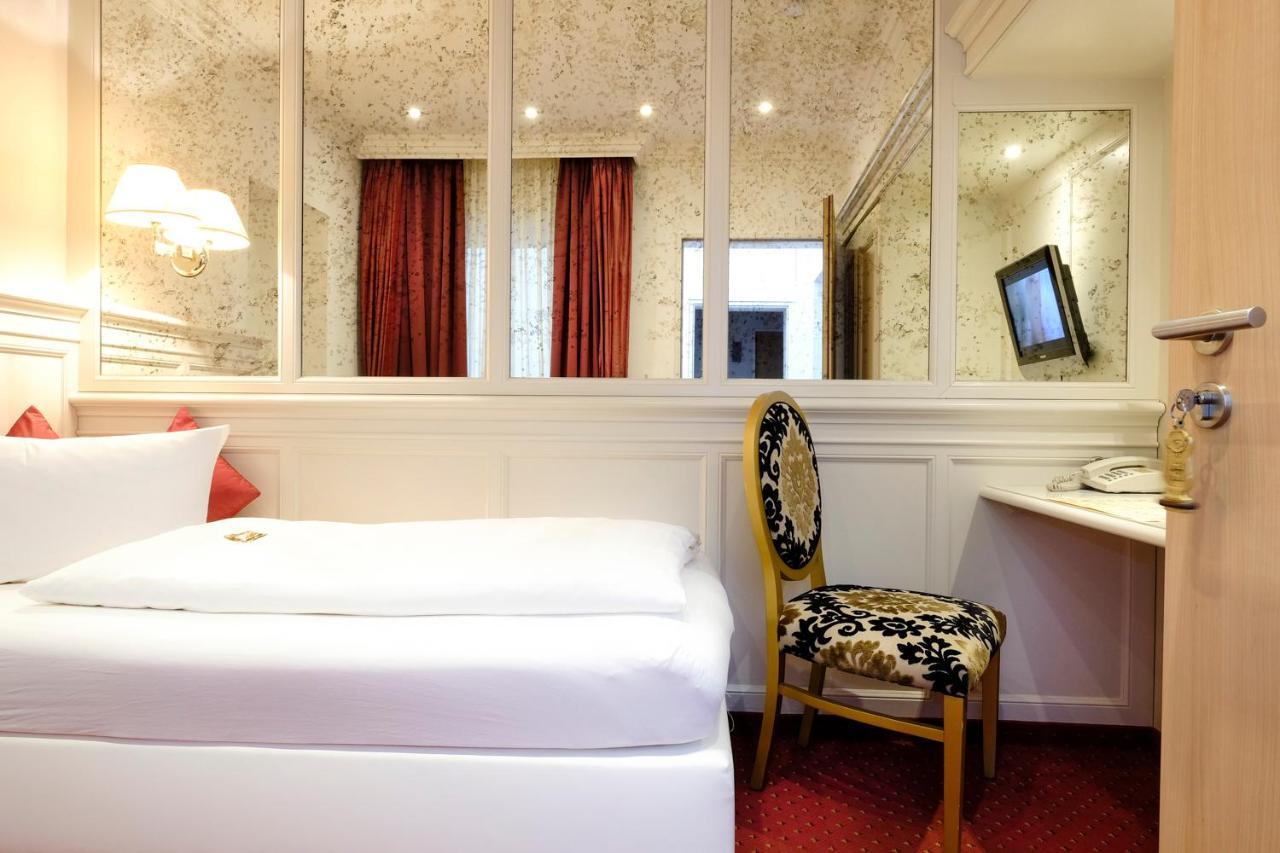 Hotel Post Бургхаузен Екстериор снимка