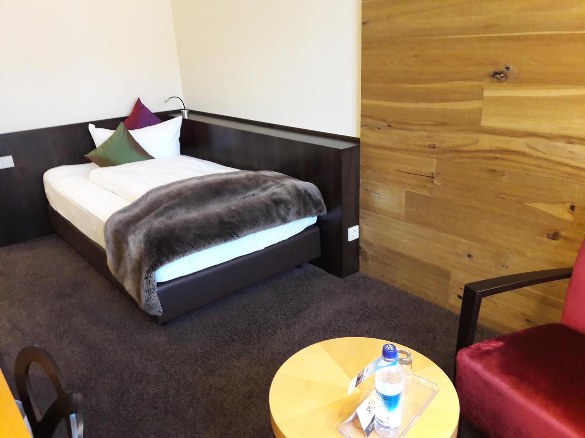 Hotel Post Бургхаузен Екстериор снимка