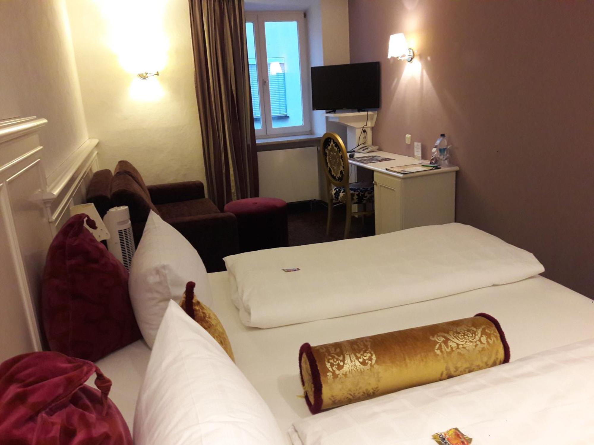 Hotel Post Бургхаузен Екстериор снимка