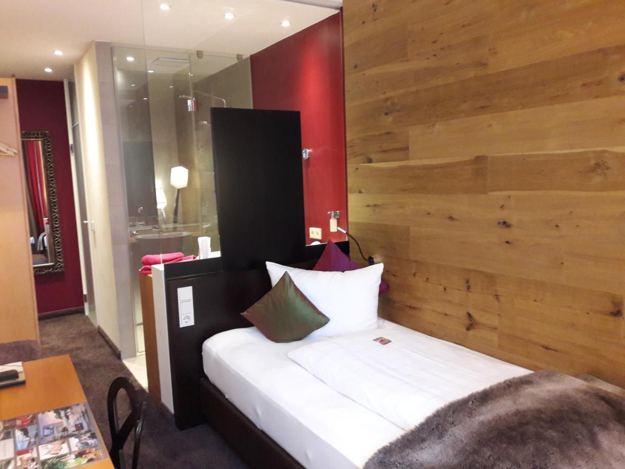 Hotel Post Бургхаузен Екстериор снимка